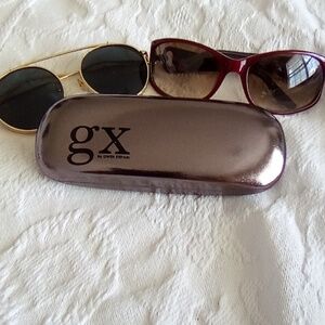 Designer GX by Gwen Stefani Eyeglass case+free Foster Grant sunglasses.